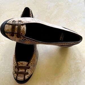 Stuart weitzman flats loafers shoes size 6 M